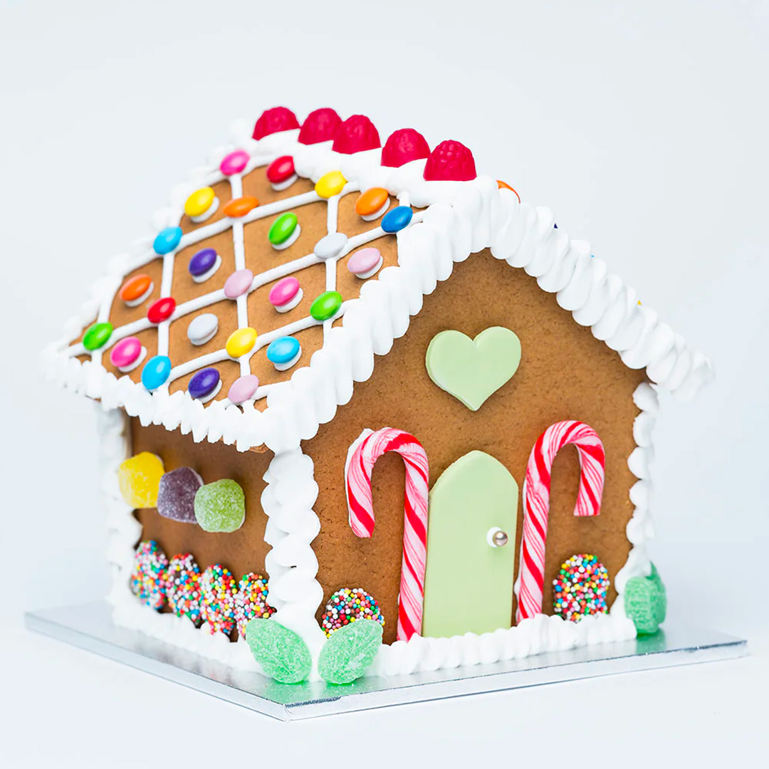 7 Piece Gingerbread House Bake Set